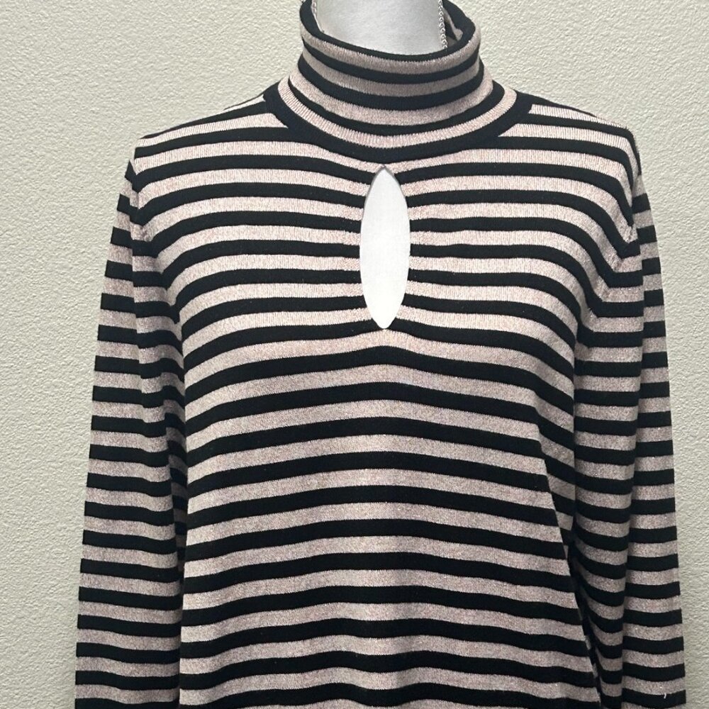 Lane Bryant turtleneck sweater, black and metallic rose gold, 14/16